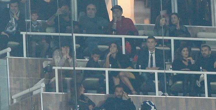 Cristiano Ronaldo y Georgina Rodríguez disfrutando del Real Madrid-Deportivo