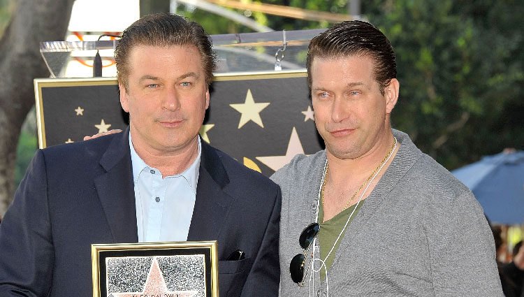 Alec y Stephen Baldwin en el paseo de la fama de Hollywood