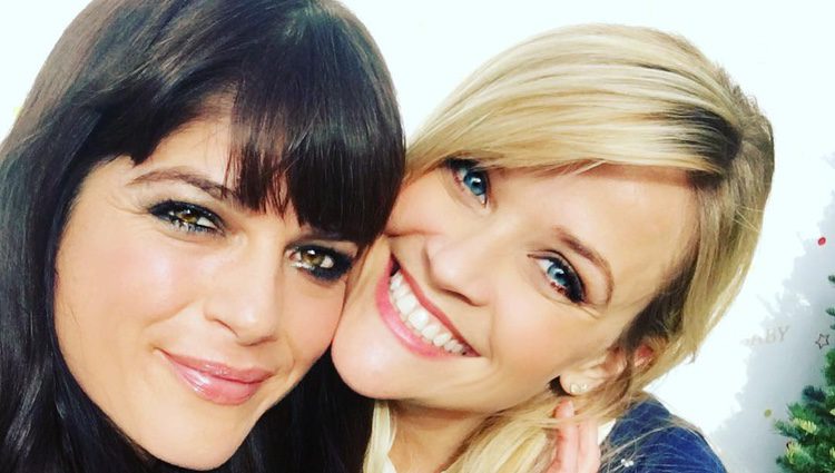 Reese Witherspoon y Selma Blair se reencuentran 17 años después