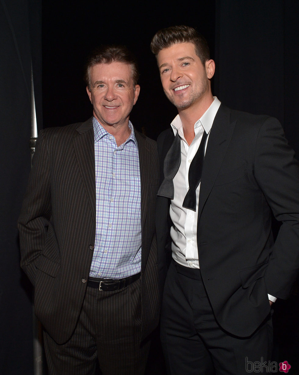 Alan Thicke y Robin Thicke asisten al concierto de las nominaciones de los Grammy