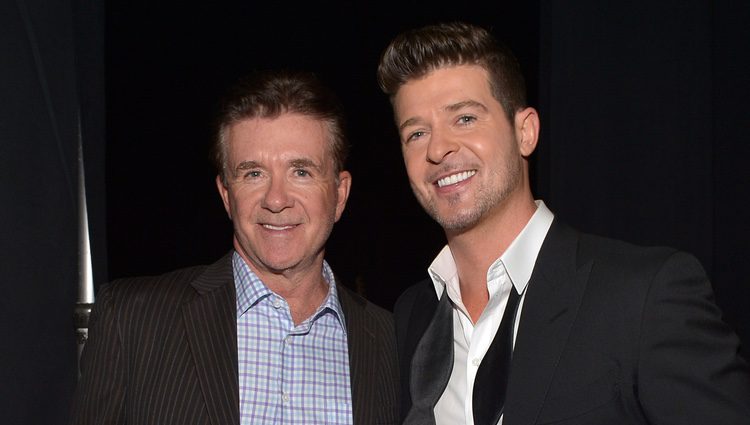 Alan Thicke y Robin Thicke asisten al concierto de las nominaciones de los Grammy