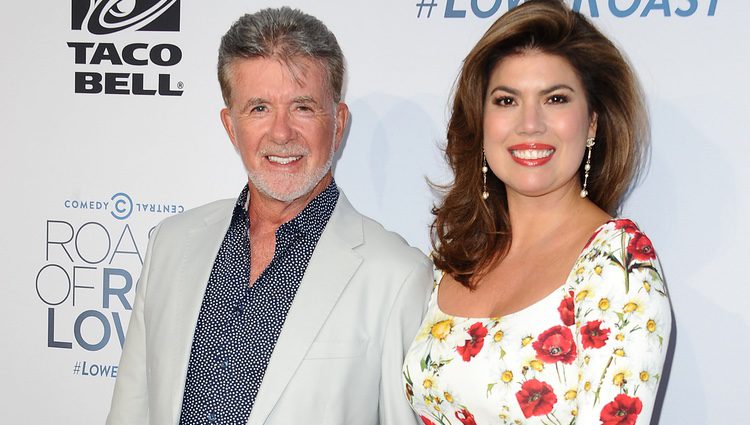 Alan Thicke y su mujer Tanya Call Thicke en la premier de 'Bad Moms'