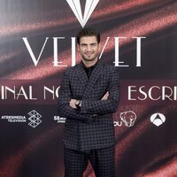 Maxi Iglesias en la fiesta por el final de 'Velvet'