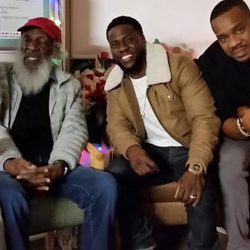 Kevin Hart, Dick Gregory y Duane Martin visitan a Nick Cannon