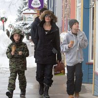 Angelina Jolie y sus hijos de vacaciones