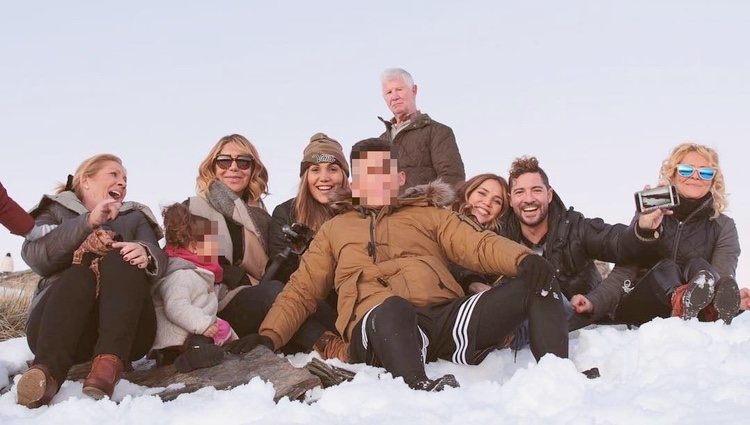 Rosanna Zanetti y David Bisbal divirtiéndose con amigos en San Sebastián