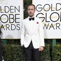 Ryan Gosling en la alfombra roja de los Globos de Oro 2017