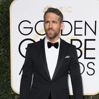 Ryan Reynolds en la alfombra roja de los Globos de Oro 2017