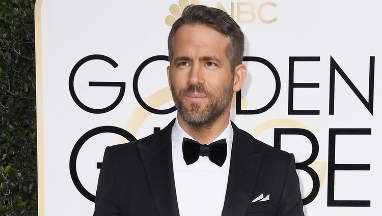 Ryan Reynolds en la alfombra roja de los Globos de Oro 2017