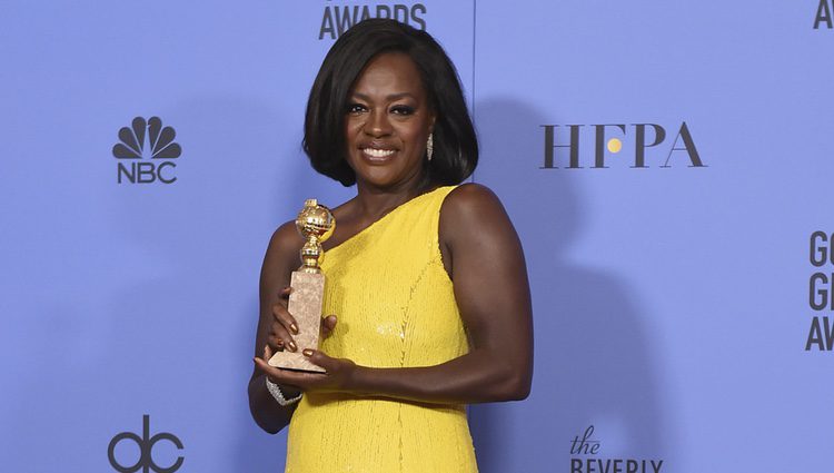 Viola Davis con su Globo de Oro 2017