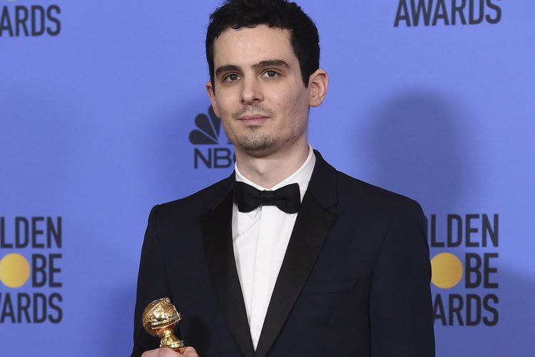 Damien Chazelle con su Globo de Oro 2017