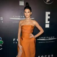 Kendall Jenner en la fiesta de NBC tras los Globos de Oro 2017