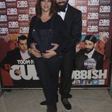 Melani Olivares con su marido Gorka González en el estreno de 'El cubo de Rubbish'