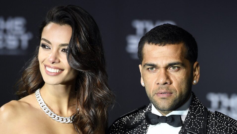 Joana Sanz y Dani Alves en The Best FIFA Awards 2016