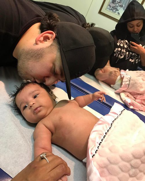 Rob Kardashian y Blac Chyna muy felices junto a su hija Dream Reneé