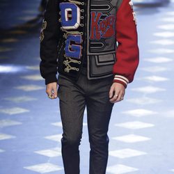 Pelayo Díaz desfilando para Dolce&Gabbana en la Semana de la Moda de Milán otoño/invierno 2017/2018