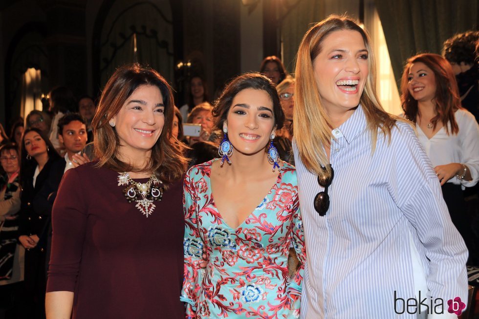 Raquel Bollo, Alma Bollo y Laura Sánchez en la pasarela 'We love flamenco' 2017