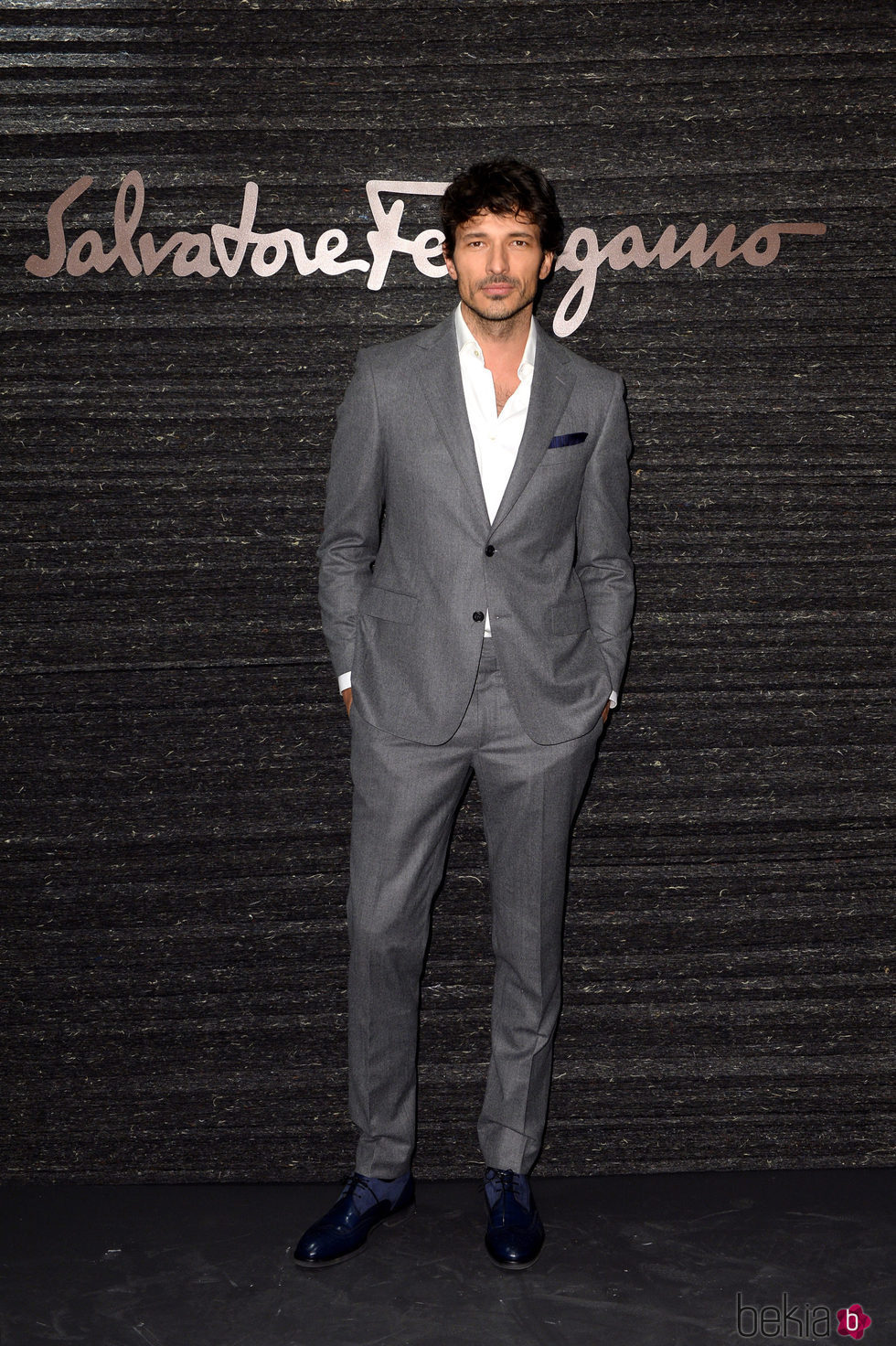 Andrés Velencoso en el desfile de Salvatore Ferragamo en Milan Fashion Week Men's otoño/invierno 2017/2018