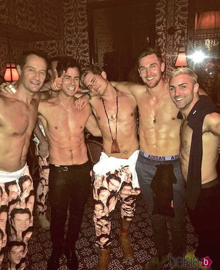 Orlando Bloom junto a Justin Theroux y más amigos en su fiesta de cumpleaños