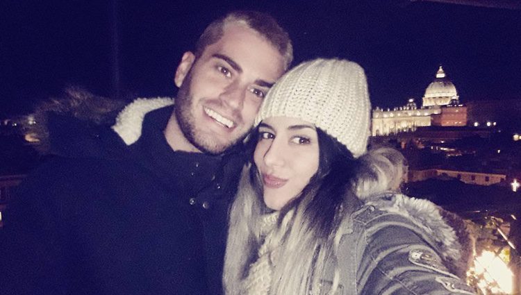 Beatriz y Rodrigo de 'GH17' con la Basílica de San Pedro a su espalda