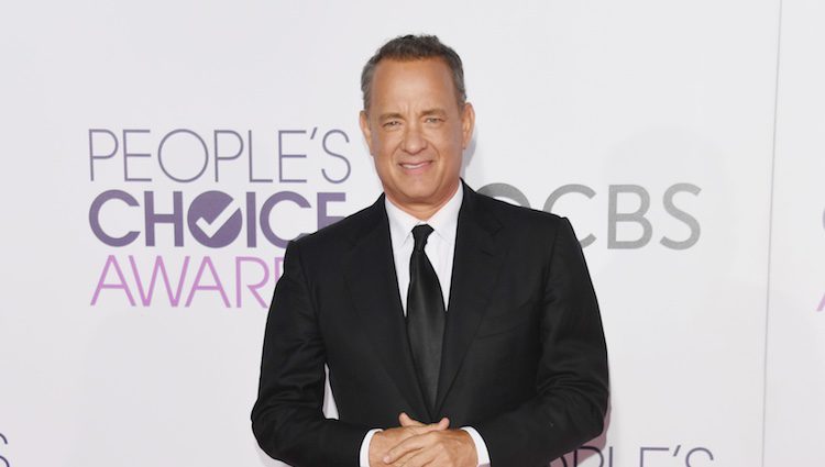 Tom Hanks en la alfombra roja de los People's Choice Awards 2017