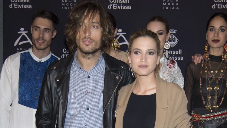 Ana Fernández y Adrián Roma en la fiesta AdLib de Ibiza con motivo de FITUR