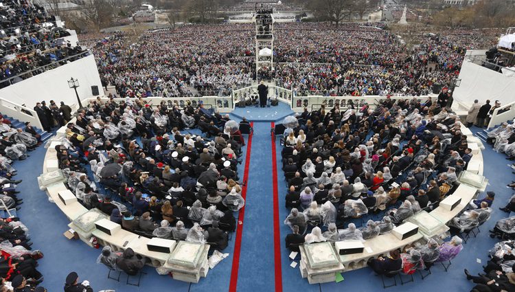 Imagen panorámica de la toma de posesión de Donald Trump como 45º presidente de Estados Unidos