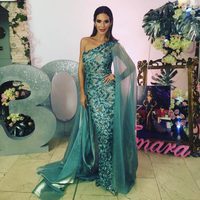 Tamara Gorro, espectacular con un vestido verde en su fiesta de cumpleaños