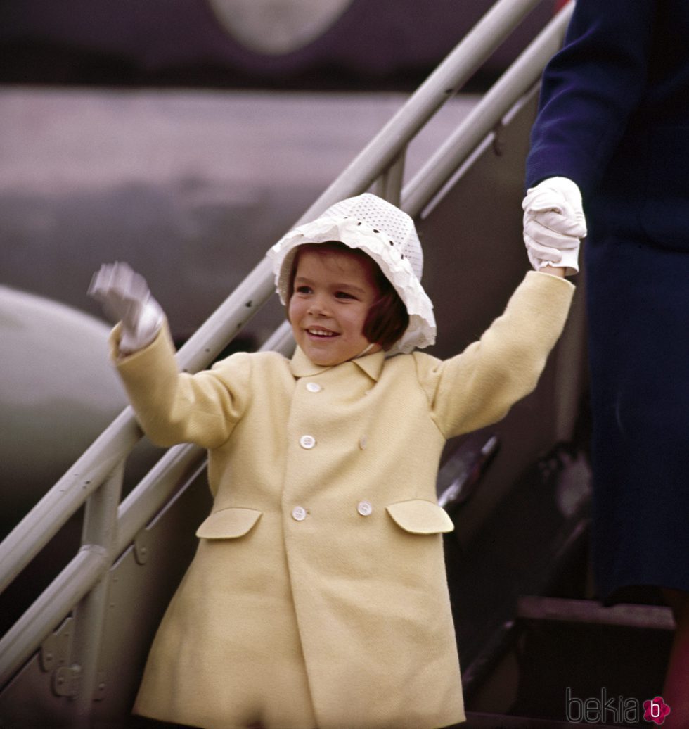 Carolina de Mónaco de niña llegando a Dublín