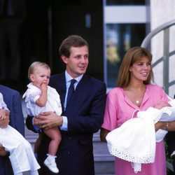 Carolina de Mónaco y Stefano Casiraghi con sus tres hijos Andrea, Carlota y Pierre