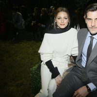 Johannes Huebl y Olivia Palermo en el front row de Dior primavera/verano 2017 en la Semana de la Alta Costura de París