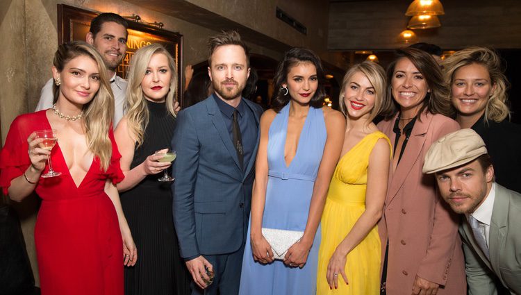 Nina Dobrev con los invitados de su cumpleaños temático inspirado en 'La La Land'