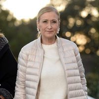 Cristina Cifuentes en la capilla ardiente de Bimba Bosé