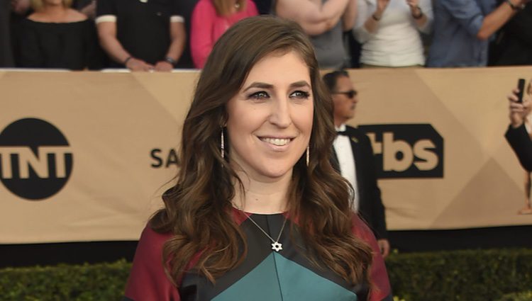 Mayim Bialik en los SAG Awards 2017