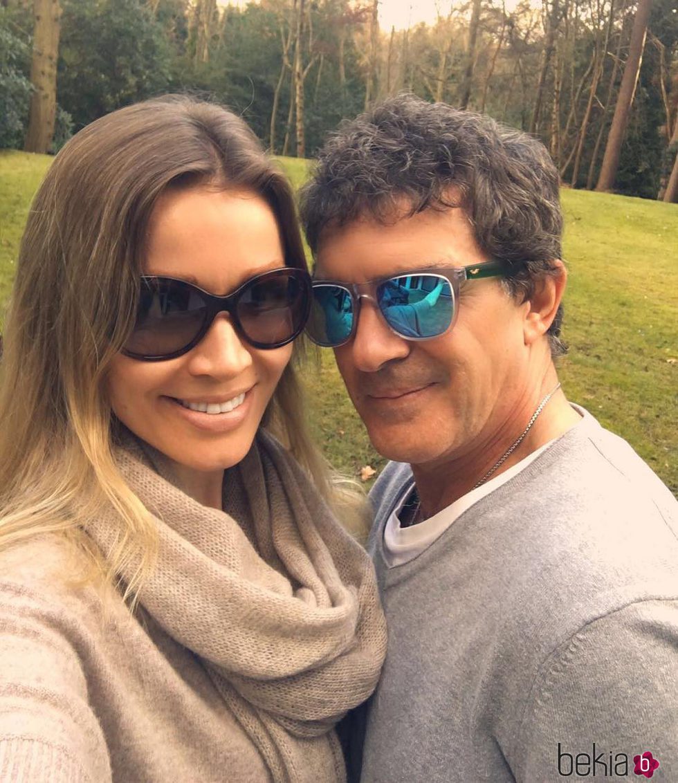 Antonio Banderas y Nicole Kimpel disfrutando de la naturaleza