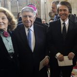 Julia Gutiérrez Caba, Luis María Ansón, Raphael y Emilio Gutiérrez Caba en la clausura de la conmemoración del IV centenario de la muerte de Cervantes