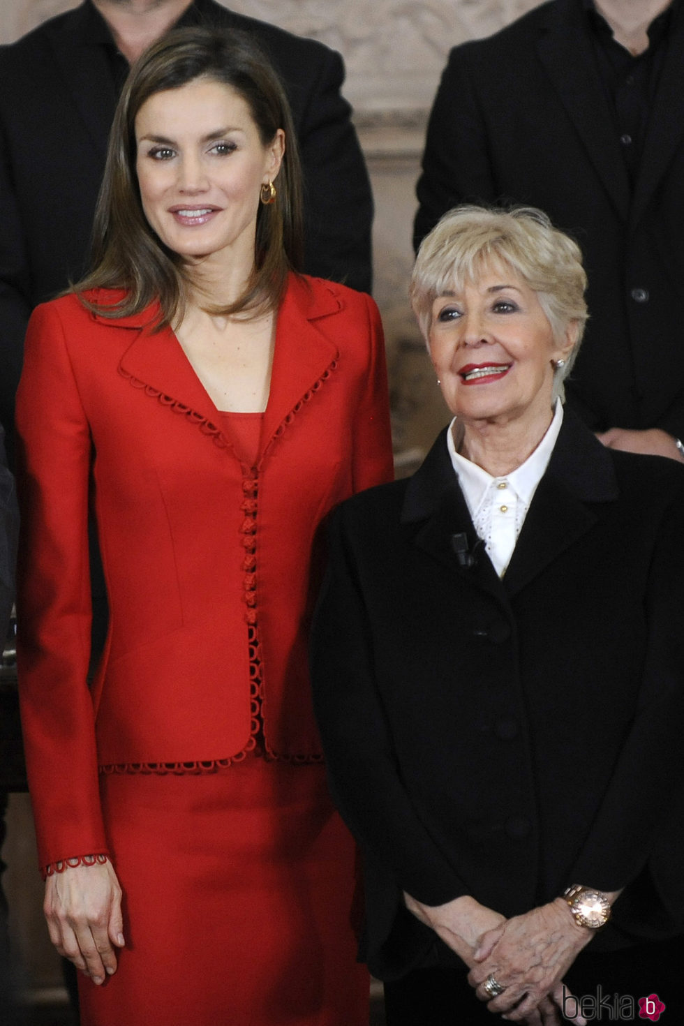 La Reina Letizia y Concha Velasco en la clausura de la conmemoración del IV centenario de la muerte de Cervantes