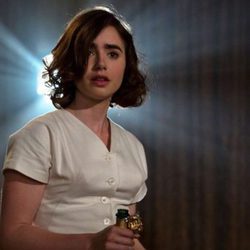 Lilly Collins protagonizando 'La Excepción a la Regla'