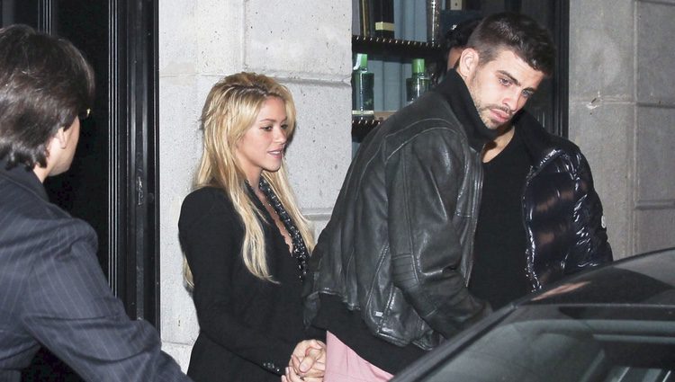 Gerard Piqué y Shakira pillados cogidos de la mano por primera vez