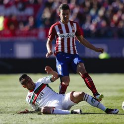 Lucas Hernández en un partido de Liga del Atlético de Madrid contra el Granada