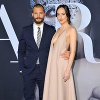 Jamie Dornan y Dakota Johnson en el estreno de 'Cincuenta Sombras más Oscuras' en Los Angeles