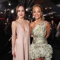 Rita Ora y Dakota Johnson en el estreno de 'Cincuenta Sombras más Oscuras' en Los Angeles