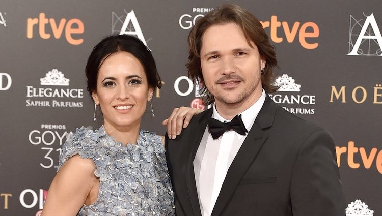 Ana Turpin y Carlos Castell en la alfombra roja de los Premios Goya 2017