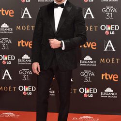 Adrián Lastra en la alfombra roja de los Premios Goya 2017