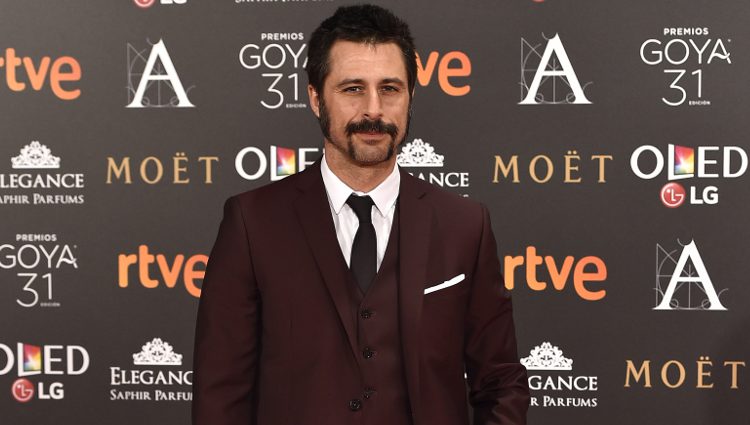 Hugo Silva en la alfombra roja de los Premios Goya 2017