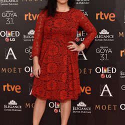 María Isasi en la alfombra roja de los Premios Goya 2017