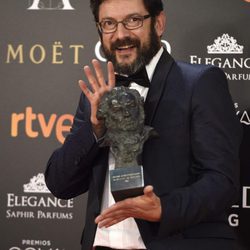 Manolo Solo posa con su Goya a Mejor Actor de Reparto