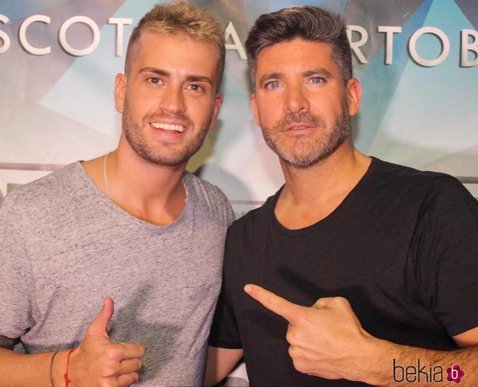 Toño Sanchís y Rodrigo ('GH 17'), durante un bolo