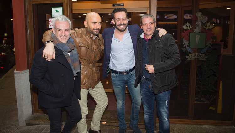 Kike Calleja en su cumpleaños con Diego Arrabal y Gustavo González