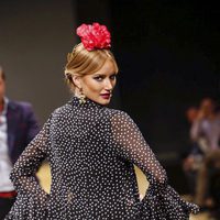 Alba Carrillo en el desfile flamenco de Pol Núñez en Jerez